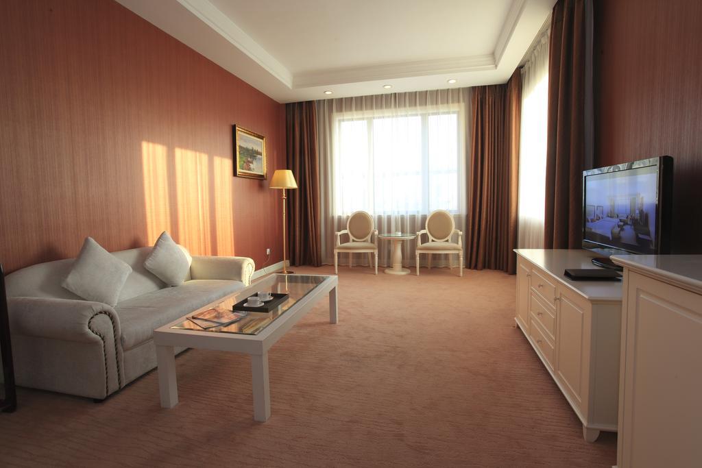 Shanghai Eiffelton Hotel エクステリア 写真